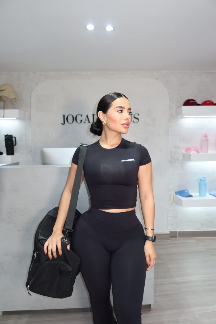 Top Lilly + Pants - Image 6